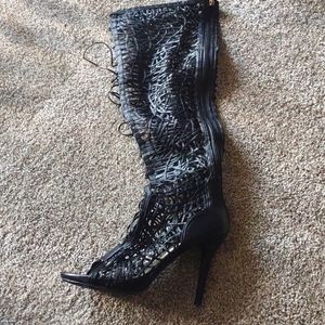 Women's High strap boots  size 10